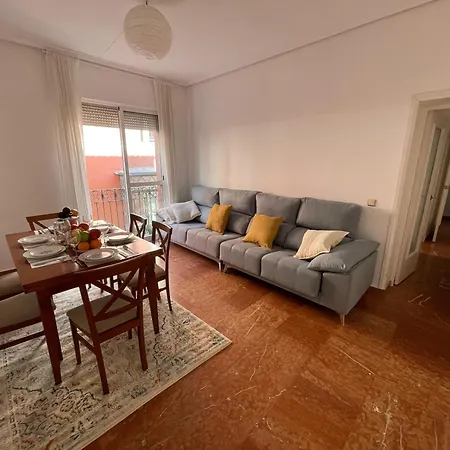 Enorme Y Luminoso Apartamento Para 13 Personas Con Balcones En El Corazon De Sevilla Exterior photo